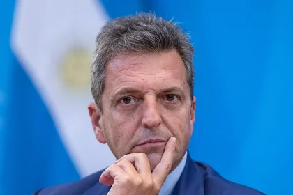 Sergio Massa intenta ordenar al peronismo y posterga el debate de las candidaturas