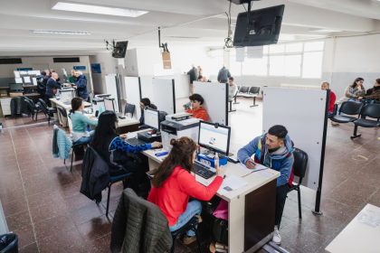 Más de 500 estudiantes de secundaria serán capacitados y podrán tramitar su primera licencia