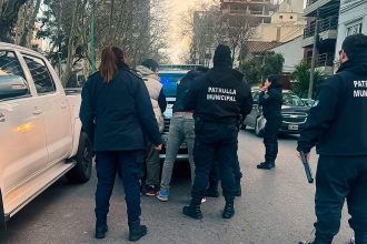 La Patrulla Municipal intervino en la aprehensión de dos delincuentes del espacio público que generaban disturbios durante un operativo