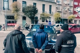 La Patrulla Municipal intervino en la aprehensión de un delincuente del espacio público tras generar disturbios e incitar a la violencia en la vía pública