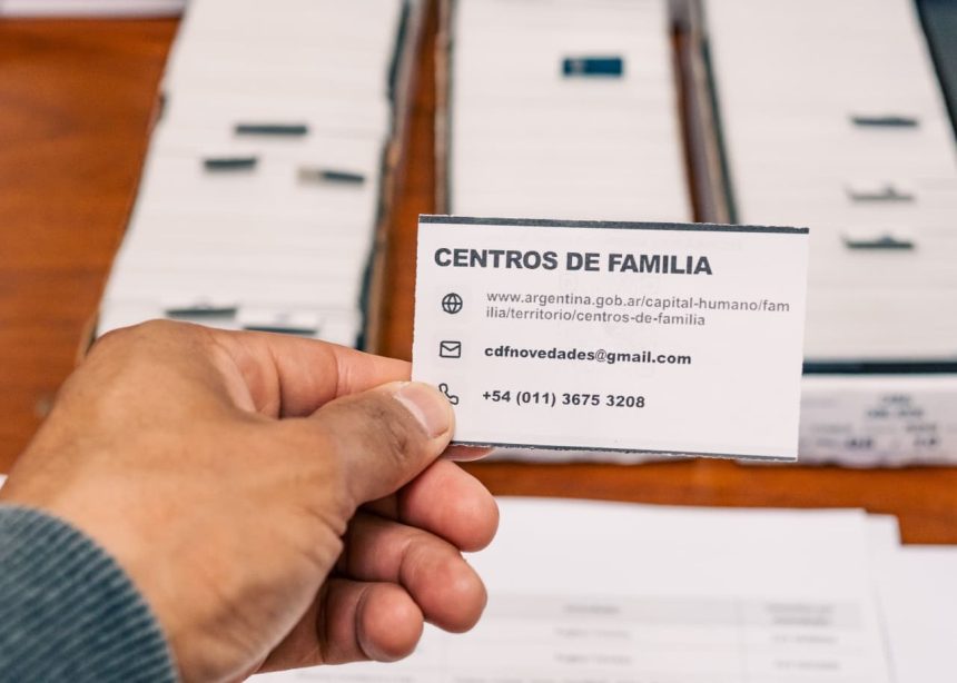 El Municipio continúa con la entrega de tarjetas del Programa Centros de Familia