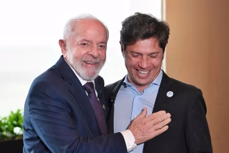 Axel Kicillof celebró el triunfo de Lula da Silva: "Ganó el pueblo brasileño, fue derrotado Donald Trump y Javier Milei con su motosierra"
