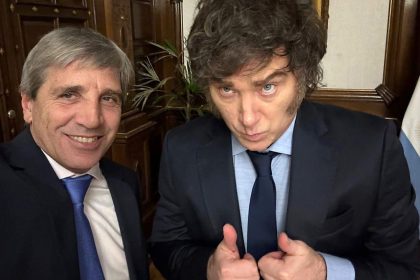 Javier Milei defendió su programa económico, apoyó la gestión de Luis Caputo y precisó que el año próximo será "reelecto"